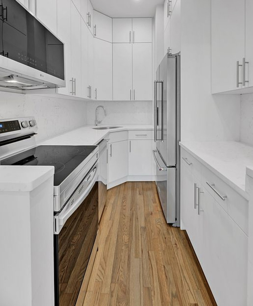 124 East 27th Street - Photo 7