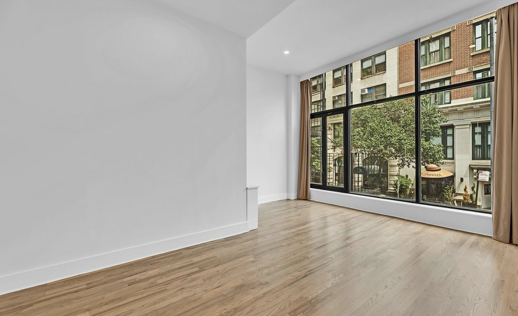 124 East 27th Street - Photo 6