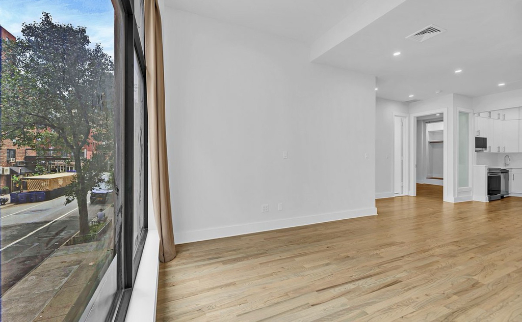 124 East 27th Street - Photo 10