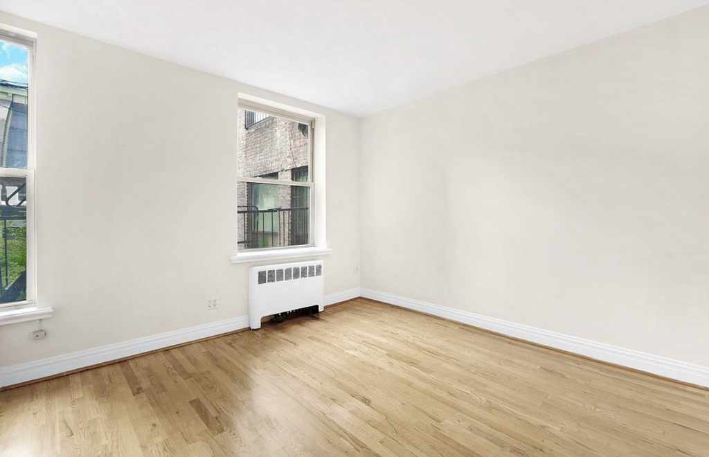 122 East 27th Street - Photo 2