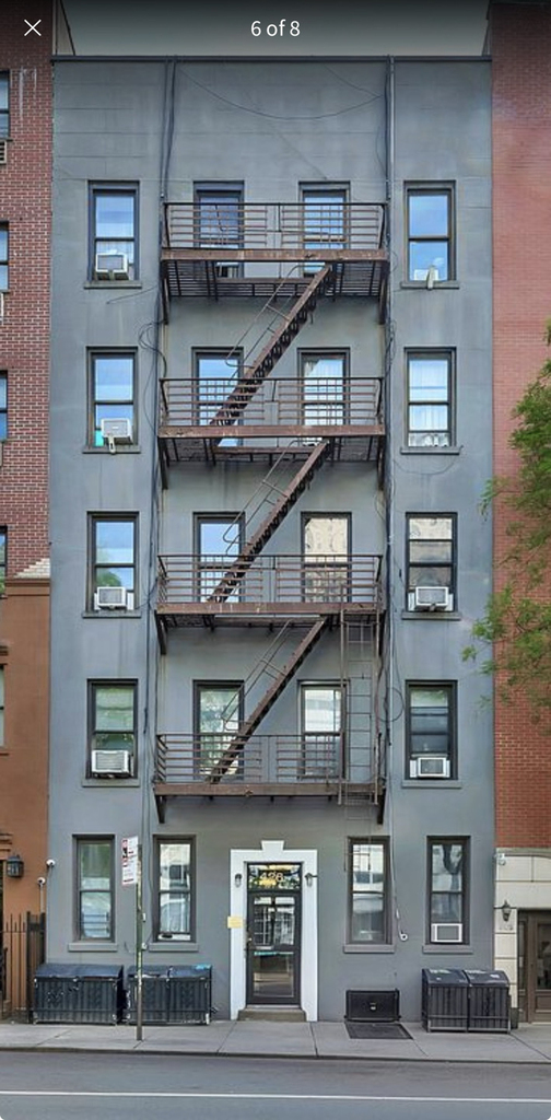 426 West 49th Street - Photo 5