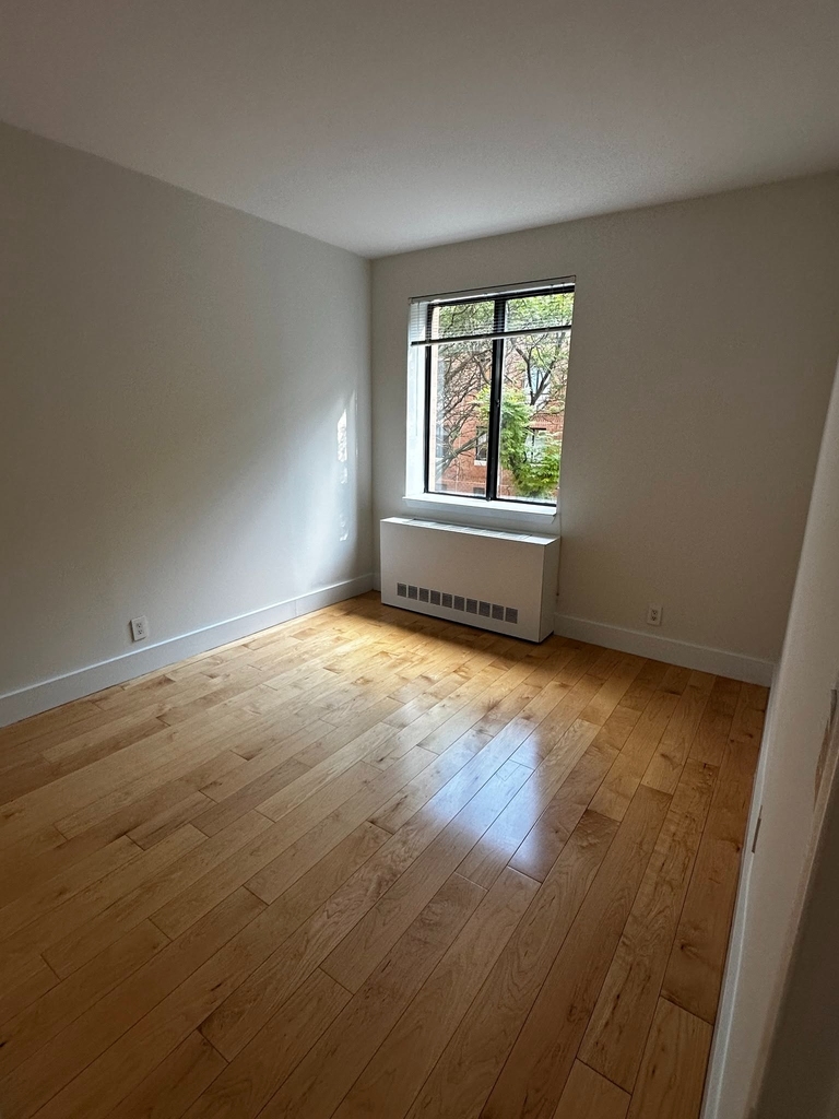 West 53rd Street - Photo 10