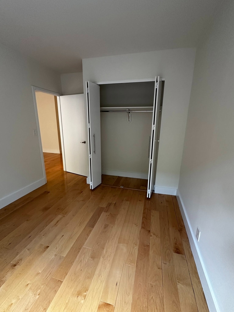 West 53rd Street - Photo 12