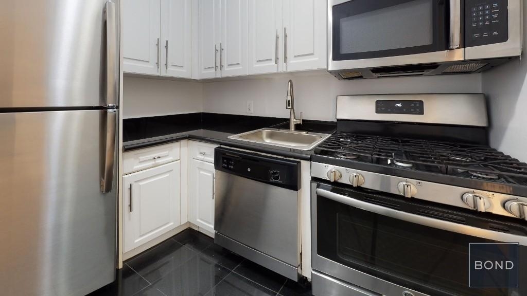 151 West 16th Street - Photo 4