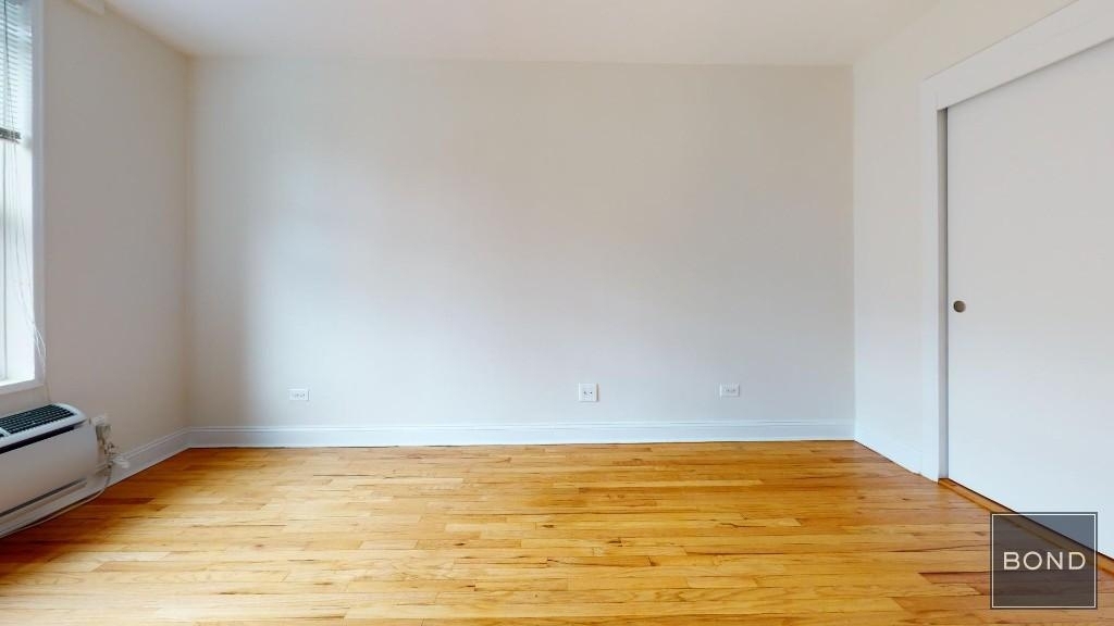 151 West 16th Street - Photo 3