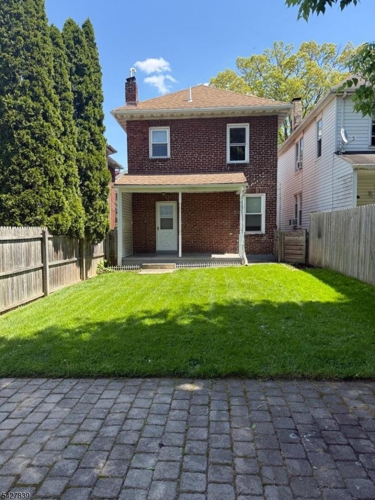 14 Raymond St - Photo 1