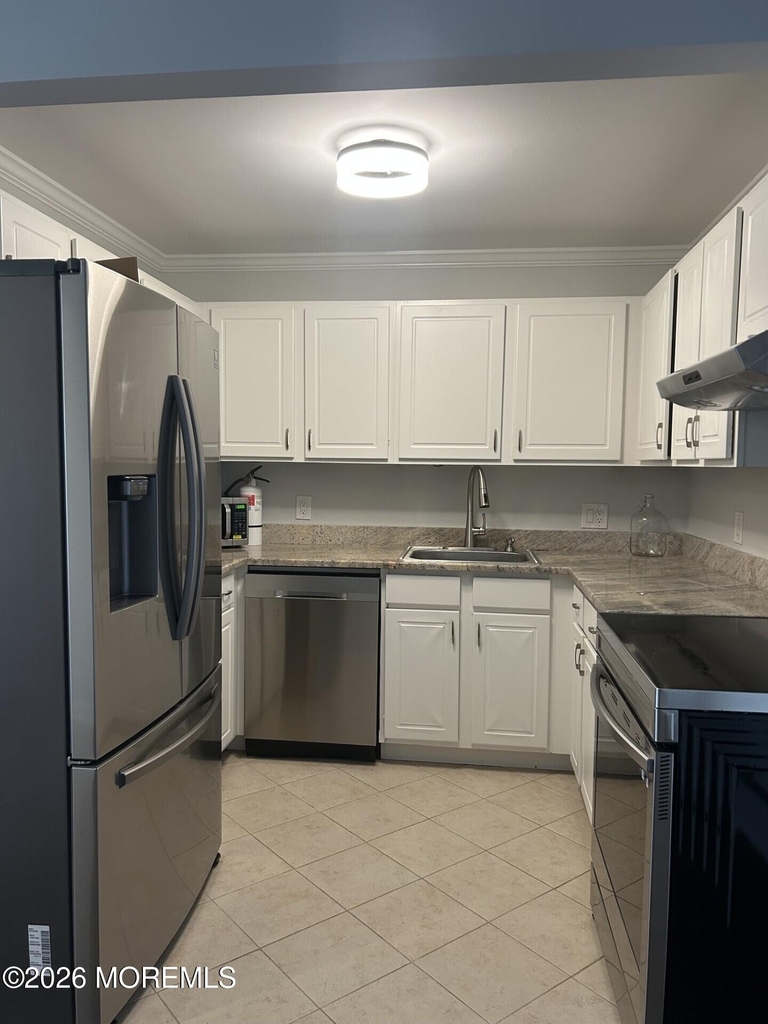 1187 Ocean Avenue - Photo 3