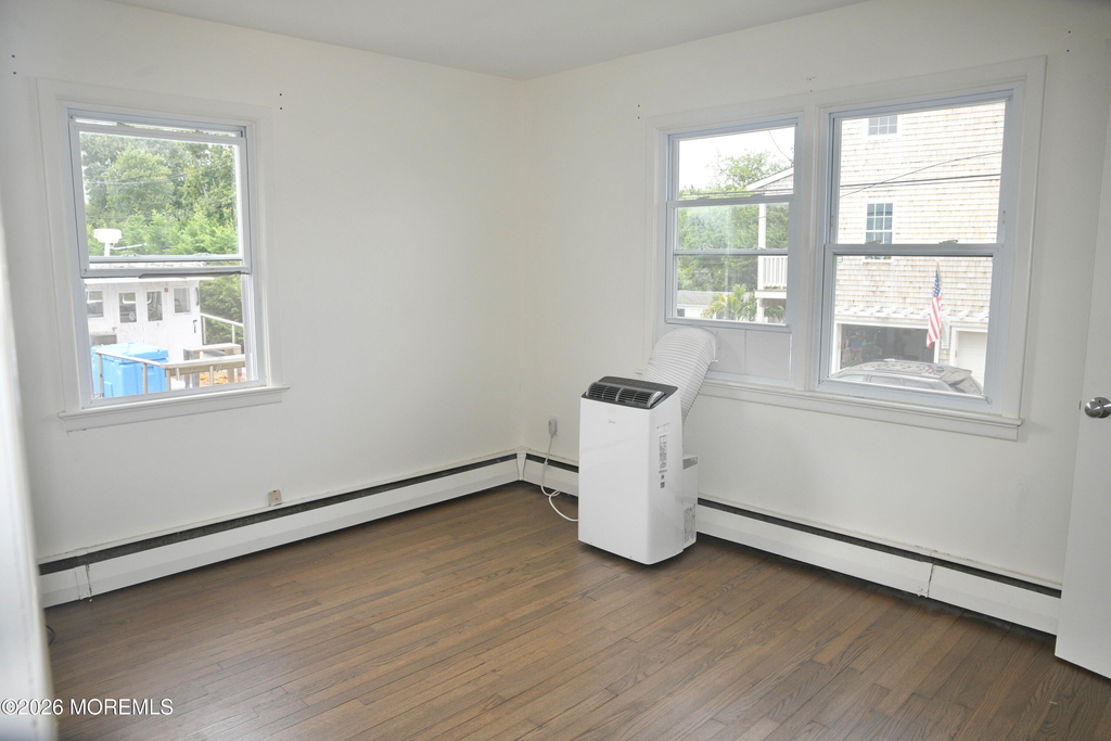 704 Mount Place - Photo 2