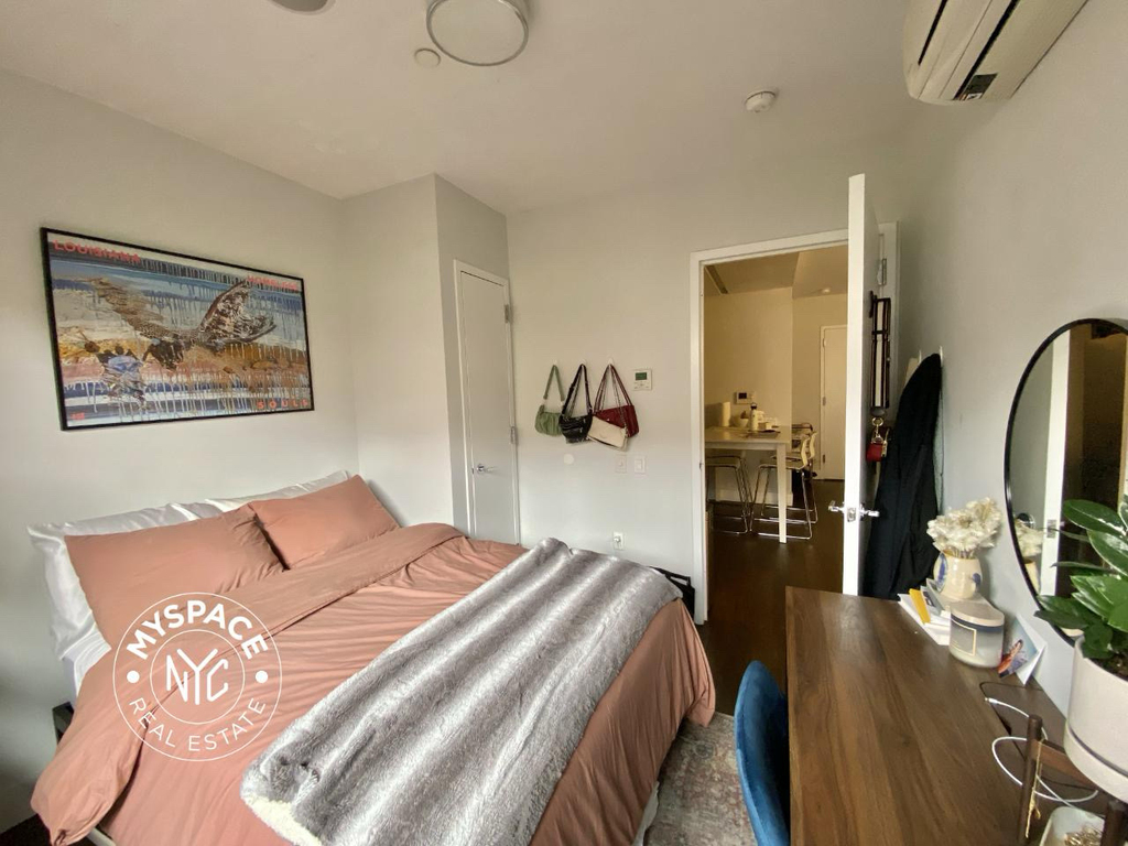 167 Graham Avenue - Photo 5