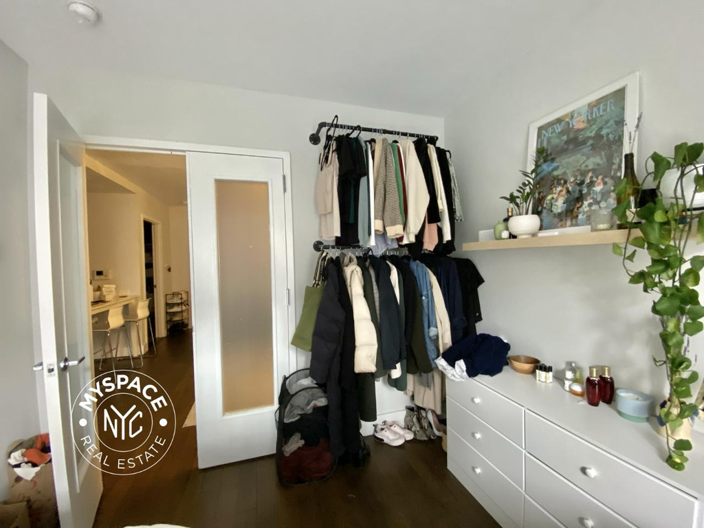 167 Graham Avenue - Photo 7