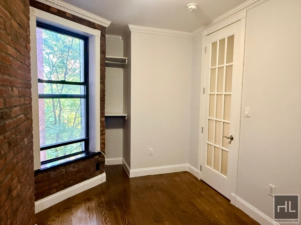 West 103rd Street - Photo 7