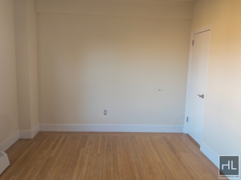 West 79 Street - Photo 1