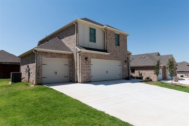 507 Reatta Drive - Photo 0