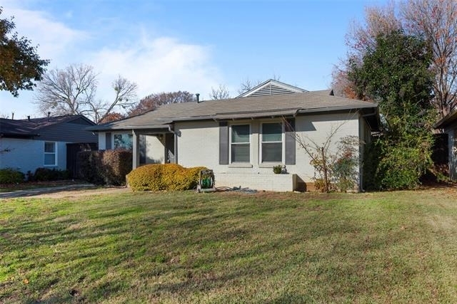 4131 Saranac Drive - Photo 1