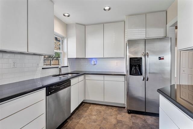 4131 Saranac Drive - Photo 9