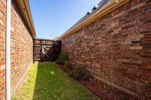 9754 Boyton Canyon Road - Photo 18