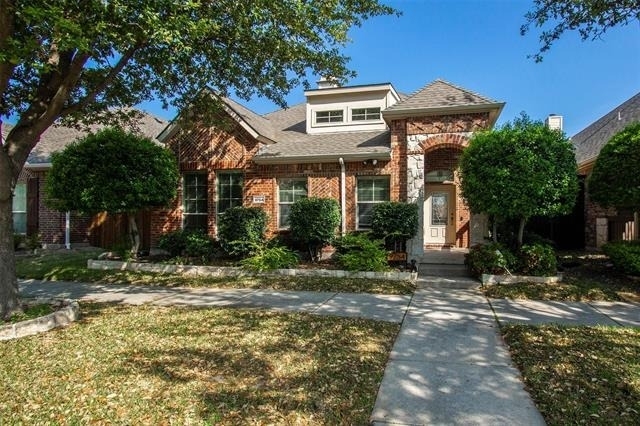 9754 Boyton Canyon Road - Photo 0