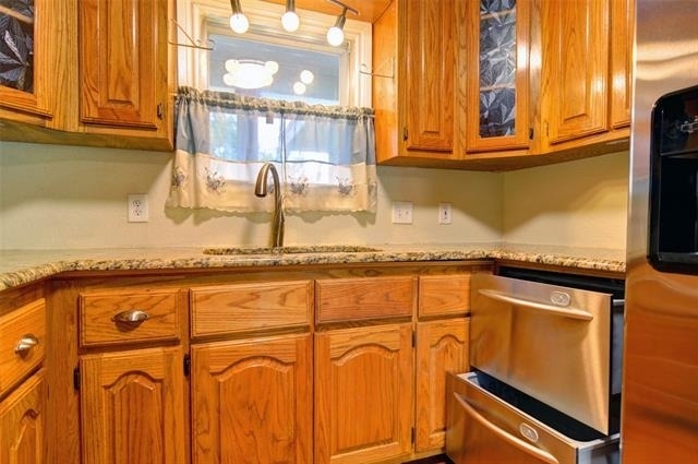 1110 Wade Hampton Street - Photo 11