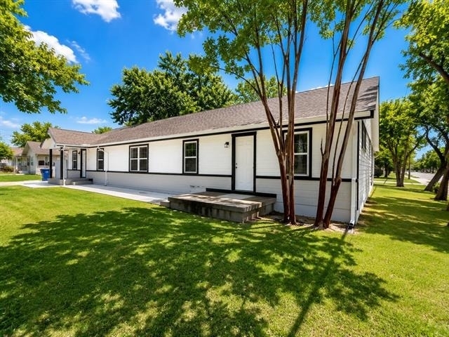 409 Jefferson Avenue - Photo 1