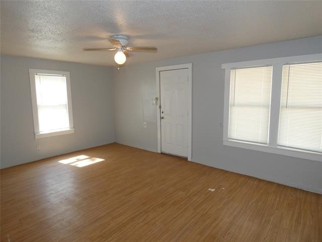 1241 Houston Street - Photo 3