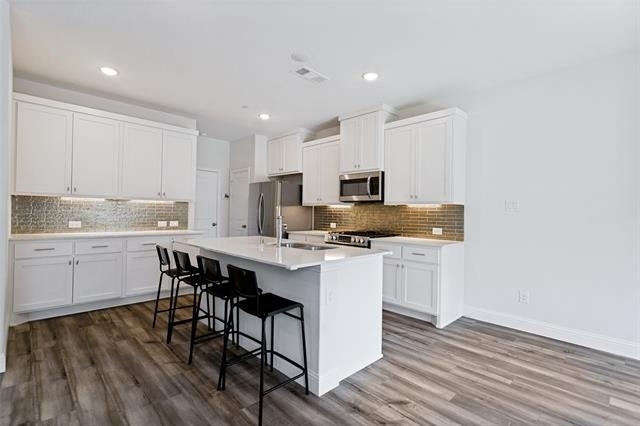 1028 Emil Place - Photo 8
