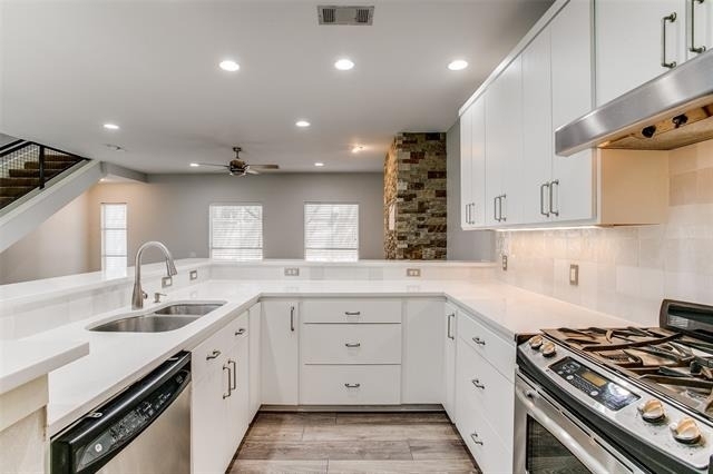 3824 Brown Street - Photo 6