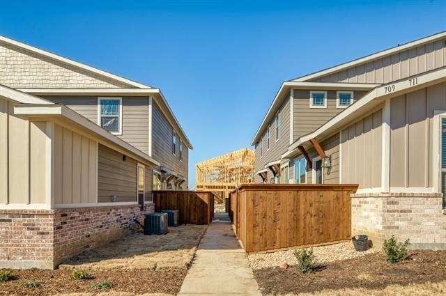 711 Harvest Moon Drive - Photo 2