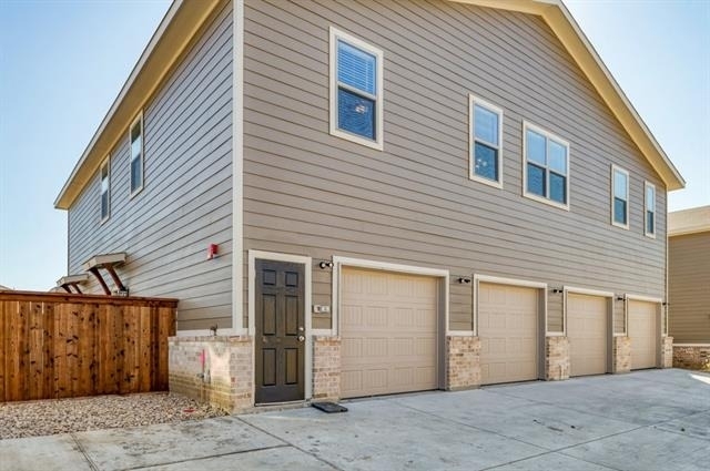 711 Harvest Moon Drive - Photo 18