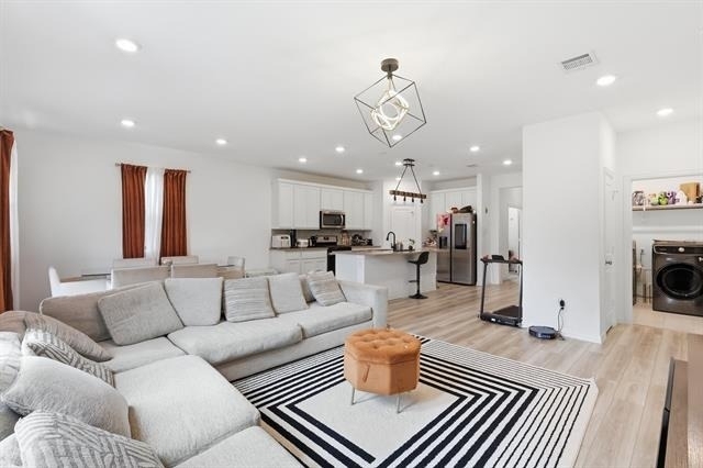 1728 Pegasus Drive - Photo 4