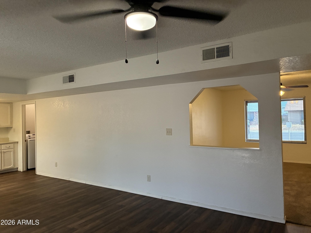 602 W Wickieup Lane - Photo 8
