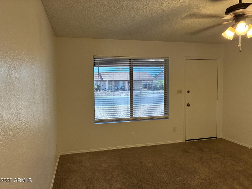 602 W Wickieup Lane - Photo 5