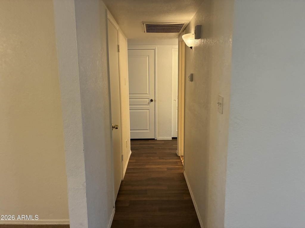 602 W Wickieup Lane - Photo 11