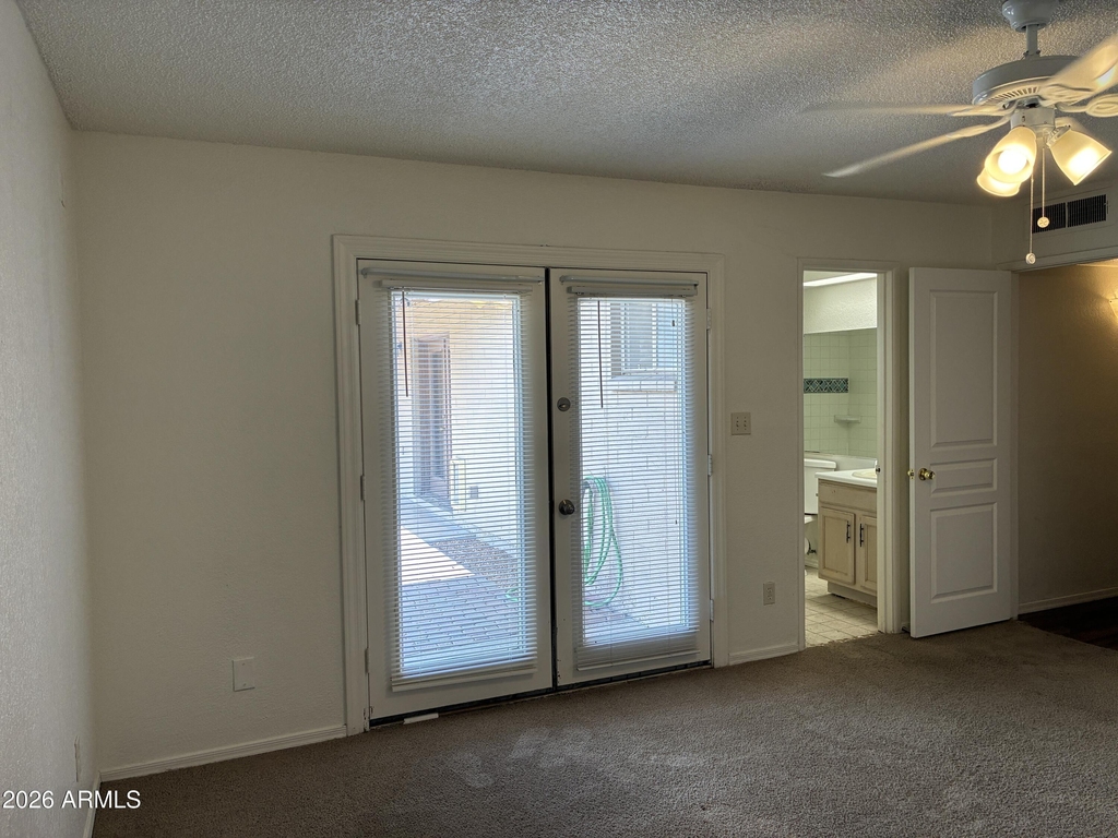 602 W Wickieup Lane - Photo 15