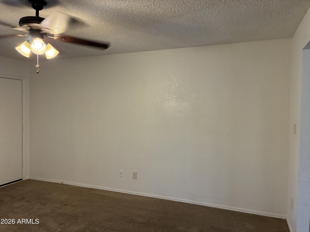 602 W Wickieup Lane - Photo 4