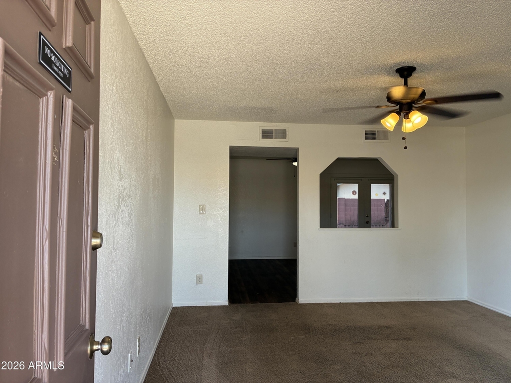 602 W Wickieup Lane - Photo 3