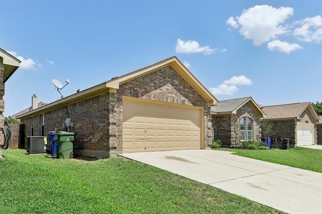 1702 La Caya Drive - Photo 2
