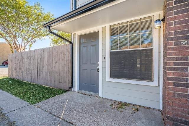 1044 Southmoor Drive - Photo 1