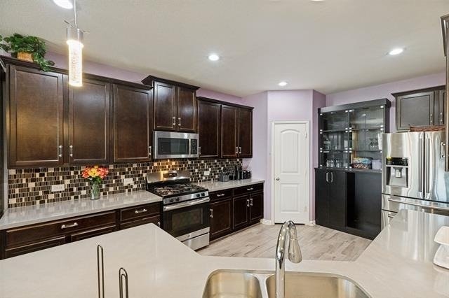 818 Blackhawk Drive - Photo 9