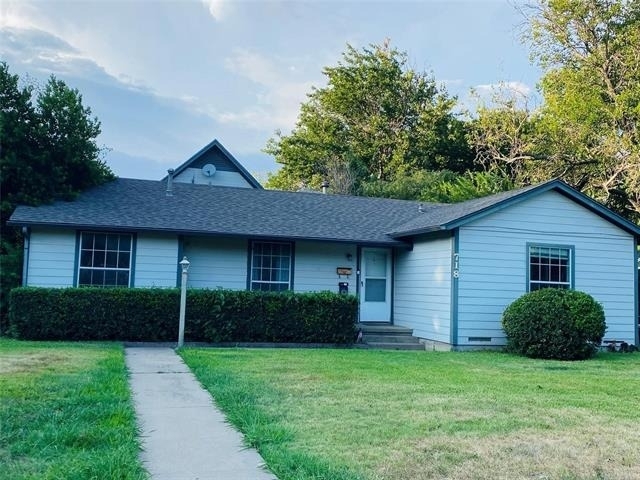 718 Crescent Street - Photo 1
