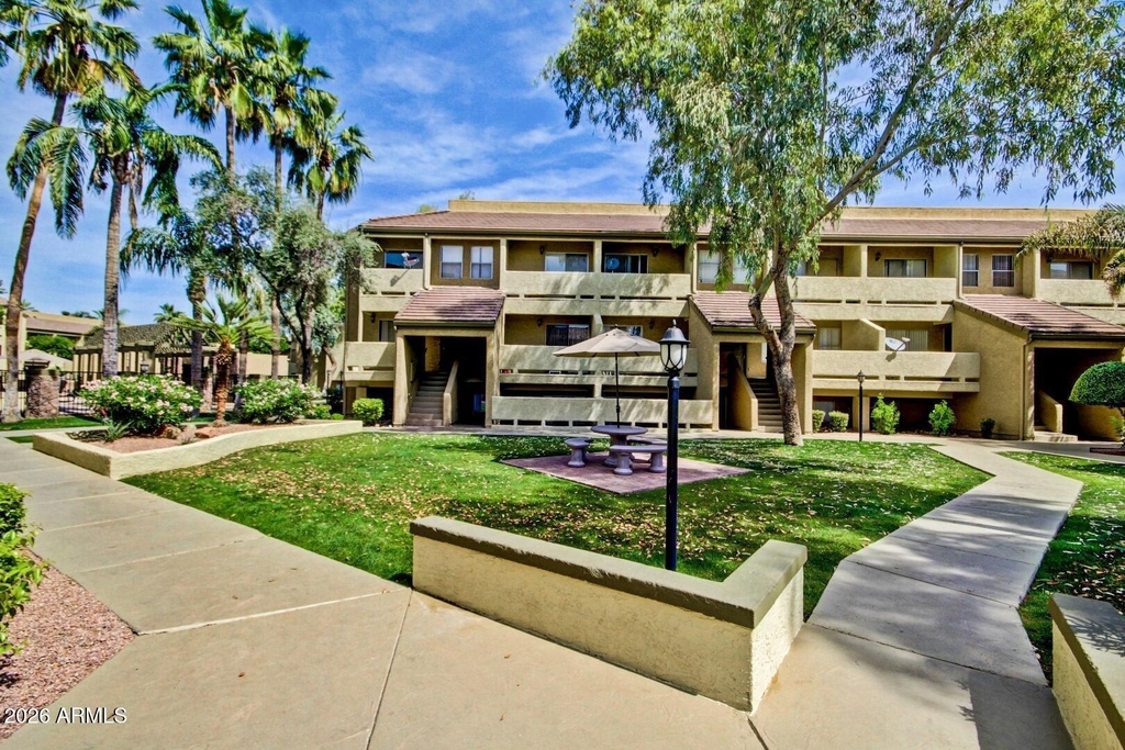 1331 W Baseline Road - Photo 45