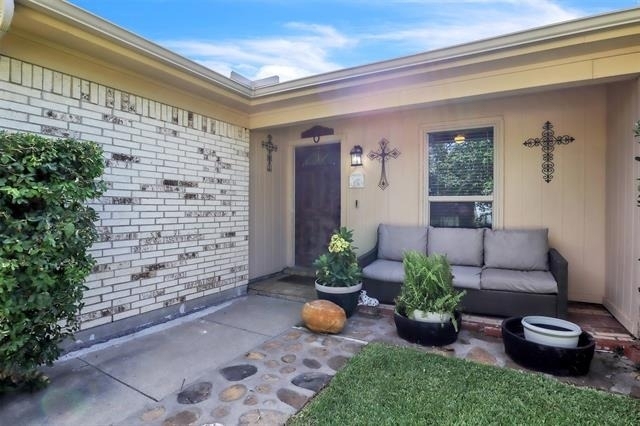 6921 Windy Hill Road - Photo 4