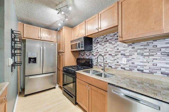 3883 Turtle Creek Boulevard - Photo 6