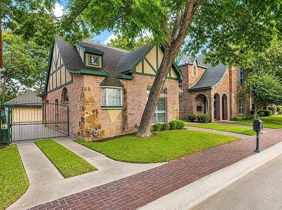 508 Phillip Drive - Photo 1