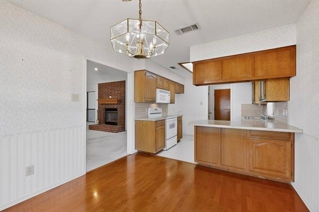 7517 Crosstimbers Lane - Photo 10