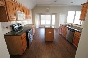 8505 Timber Crest Ct - Photo 4