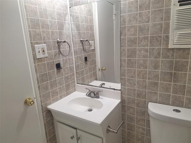 6005 Barry Drive - Photo 23