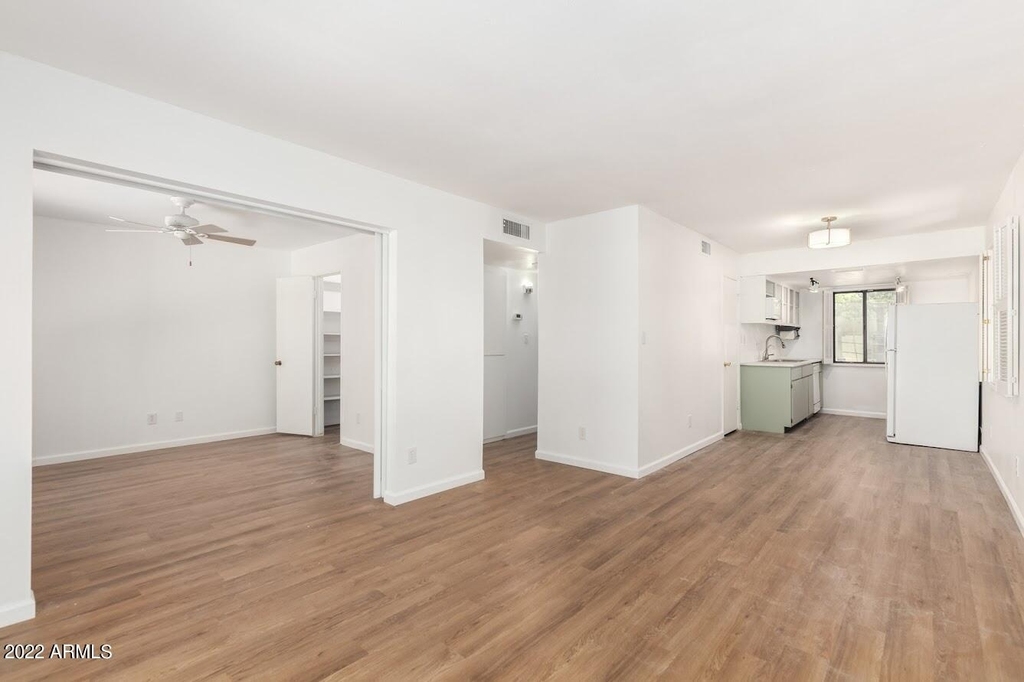 7821 E Valley Vista Drive - Photo 2