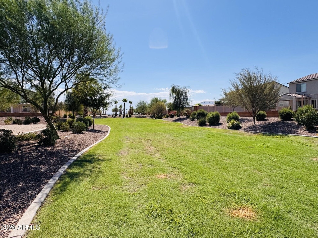 2083 E Velvet Place - Photo 19