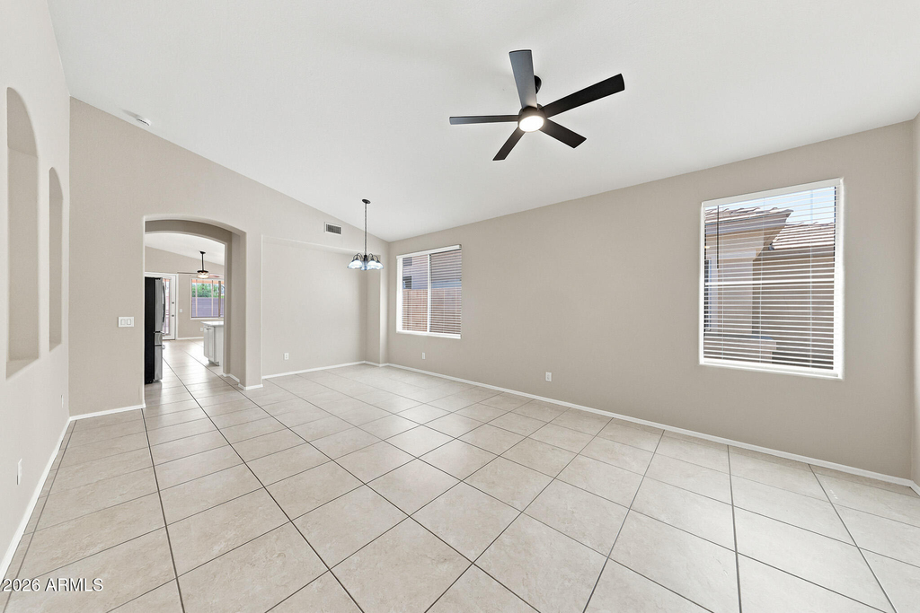 1402 E Shannon Street - Photo 2