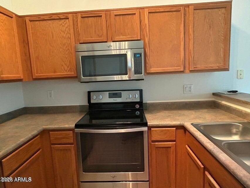 1807 E Lindrick Drive - Photo 3